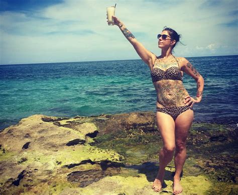 Jan 29, 2019 · you know her as the woman behind antique archaeology's office, as the queen of rust, and above all, as a foundational part of the history channel's smash hit american pickers.danielle colby is all. Danielle Colby 2021: Husband, net worth, tattoos, smoking ...