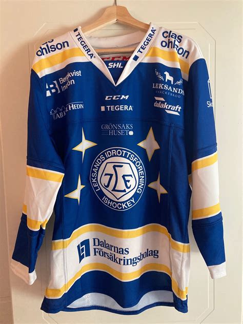 Anledningen till att lidström står iklädd leksands matchtröja är resultatet av en liten kupp från leksand sparbank. Leksands IF exklusiv matchtröja 2019-2020, 100-.. (417243650) ᐈ Köp på Tradera