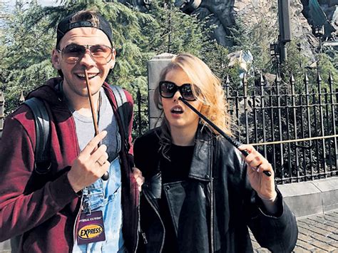 Последние твиты от sasha bortich (@sashabortich). Саша Бортич поменяла рэпера на трансвестита - Экспресс газета