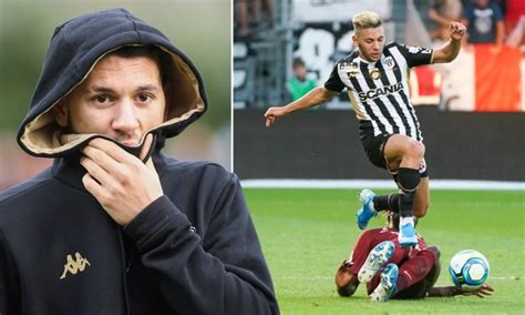 There are many myths about masturbation, bodybuilding, testosterone, and muscle gain. Angers striker El Melali arrested again for public ...