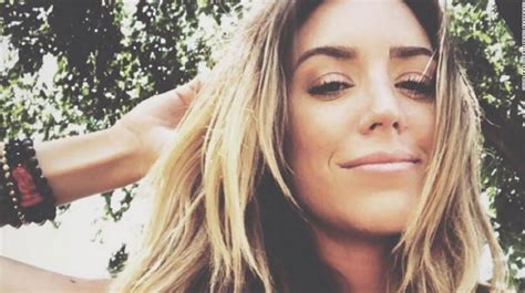 Traducir conmoción significado conmoción traducción de conmoción sinónimos de. Conmoción: murió en un accidente la cantante de country ...