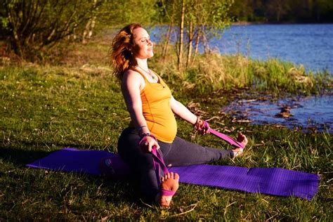 Maybe you would like to learn more about one of these? Le yoga et la femme enceinte: pourquoi faire du yoga ...