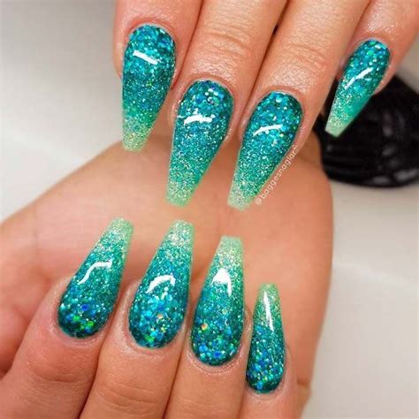 Ombre oval nails, are you looking for nails summer designs easy that are excellent for this summer? Fantastic Design Ideas to Make Ombre Nails that You Must ...