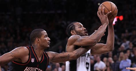 Latest on la clippers small forward kawhi leonard including news, stats, videos, highlights and more on espn. Spurs announce Kawhi Leonard to be sidelined indefinitely again | Fanbuzz