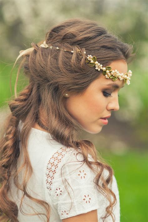 We may earn money from the links on this page. 10 simple sexy long hair updos