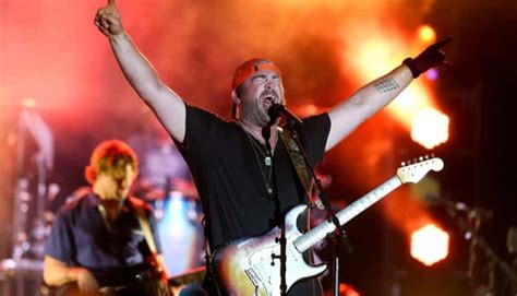 Here are the lyrics to lee brice's 'one of them girls'. Listen To Lee Brice's New Single "One Of Them Girls" | 106 ...