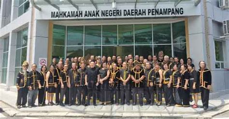 Saksikan dan dengar suara serta saranan dayak sabah (kumpulan merah) kepada mahkamah anak negeri kota marudu dihadapan yang arif dato' baintin bin adun. Mahkamah Anak Negeri Sabah Penampang