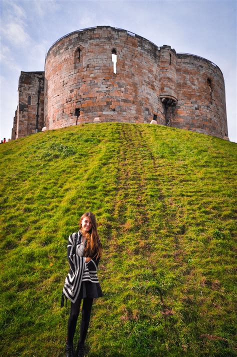 Given that social networks are actually just content networks, it's odd that facebook is valued at over $400b while nearly all users of the platform make $0 for producing its content. Ye Old York - How To Have A Very Merry Time Indeed ...