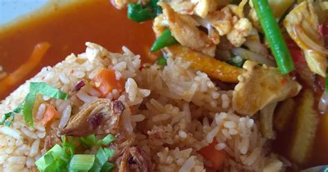 Dalam bahasa thai, khao berarti nasi dan phat berarti atau terkait dengan menumis. Resepi Nasi Goreng Ayam Paprik Yang Sedap - Inspirasi | Resepi