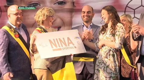 Ze veroverde goud tijdens de wereldkampioenschappen turnen 2018 2 en 2019 op de brug met ongelijke leggers. Nina Derwael krijgt eigen sporthal in Sint-Truiden - TV ...