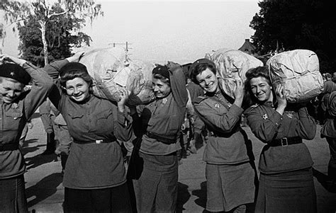Original marinvestiti elegatnti per ragazze^^^^ La forza delle donne: i ritratti delle ragazze sovietiche degli anni '40 - Russia Beyond - Italia