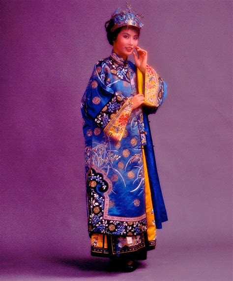 vintage-chinese-antique-textiles-women-s-robes-in-2020-womens-robes,-antique-textiles,-vintage