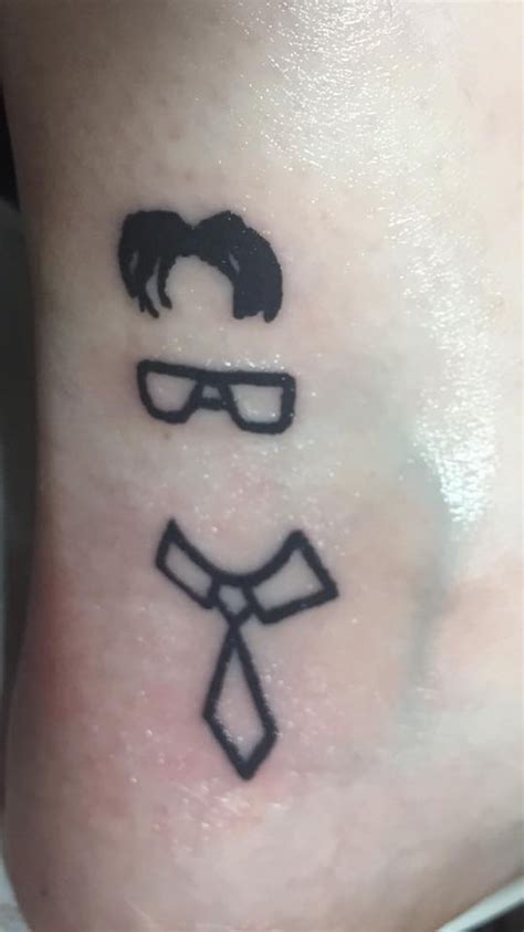 Tattoos, you've probably even seen 'em, maybe on ryan gosling's face, maybe on your own. Dwight schrute. The office tattoo! | Tattoos, Best tattoo ...