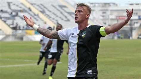 Página oficial do sporting clube farense �� rua sporting clube farense, 8000 faro, portugali. Farense / Rafael Furlan Of Sc Farense In Action During The ...