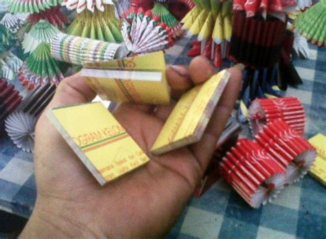 Kotak susu kertas origami | diy binatang lucuподробнее. Dari Melipat Kertas Bekas Bergerilya Berbagi Kreativitas ...