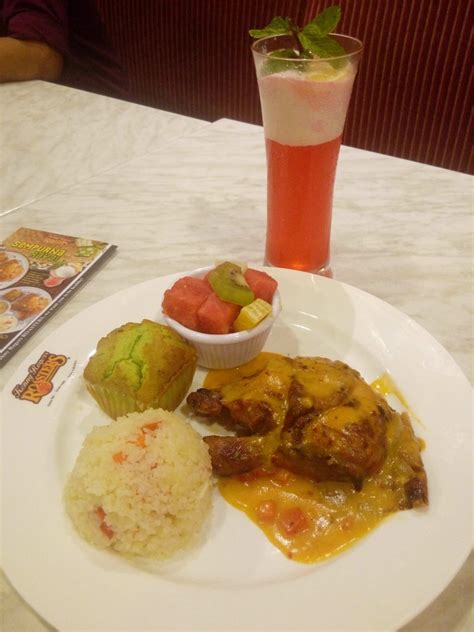 Kamus besar dari riang ria dalam bahasa indonesia. KRR Sempurna…Raya! Dengan Cheesy Ceria Chicken Meal