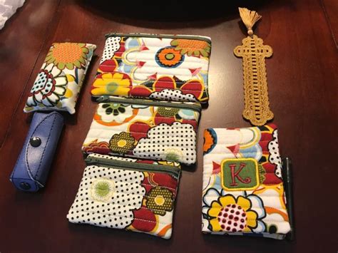 You just googled 'birthday gifts for girlfriend' or 'what to get your girlfriend for her birthday' because you really want to show her that you care. Kim's Bday present | Craft projects, Crafts, Presents