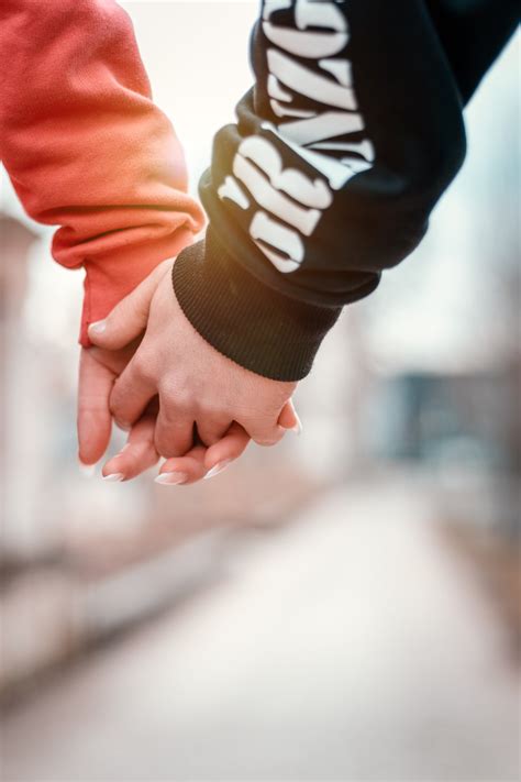 Hand Holding Pictures | Download Free Images on Unsplash