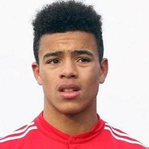 Mason will john greenwood (born 1 october 2001) is an english professional footballer who plays as a forward for premier league club manchester united and the england national team. Mason Greenwood Girlfriend 2020: Dating History & Exes ...