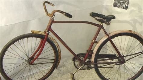 Barn find… by blackmountaincycles, apr 28, 2009. Vintage CCM | forum | Barn Find - 1944 CCM Bike