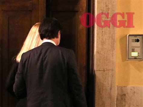 Jun 30, 2021 · all'indomani dello strappo con beppe grillo, l'ex presidente del consiglio giuseppe conte si concede una partita di padel con la compagna olivia paladino. Giuseppe Conte e la fidanzata Olivia Paladino, la notte è ...