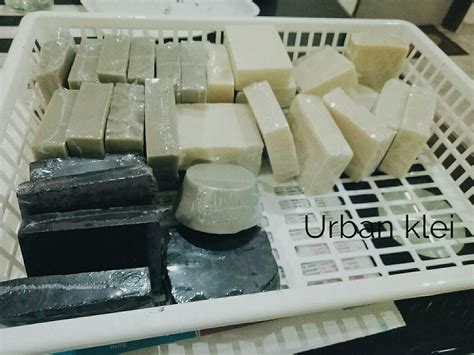 Apr 08, 2020 · perkataan sinonim falsafah ialah kepercayaan, ideologi, isme, konsep, sikap atau pegangan sesuatu kumpulan. Bentonite Clay Soap | Sabun Tanah Liat Bentonit RM 30