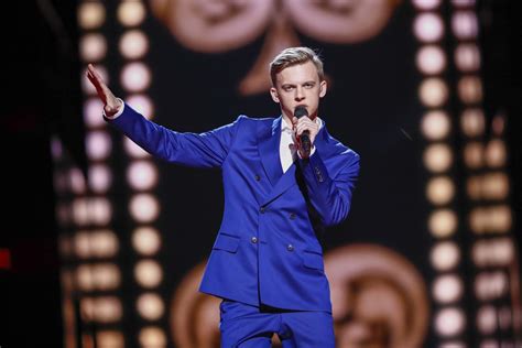Non sa di che cosa parla). Estonia: Jüri Pootsmann gets cool on new single "Nii või naa"