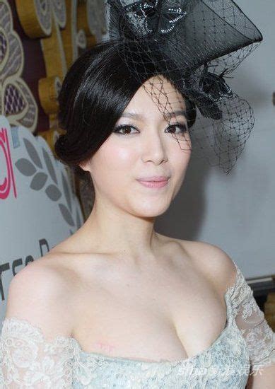 美女指数 bmi计算 腰臀比计算 标准体重计算 基础代谢率计算 燃脂心率计算 体质综合测试 减肥前综合检测 热量单位换算 常见食物热量表. 苟芸慧不满意自己嘴小 肥苟称号伤自尊|苟芸慧|黄宗泽|宋茜_新浪娱乐_新浪网