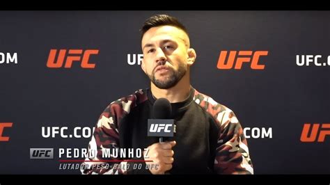 Pedro henrique lopes munhoz is a brazilian mixed martial artist currently fighting in the bantamweight division in the ultimate fighting cha. UFC 235: Pedro Munhoz - "As pessoas sabem da minha ...