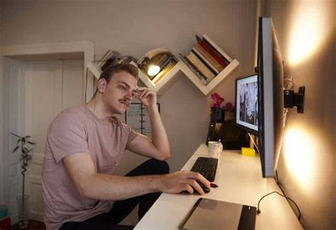 Knowing that a second monitor could be very helpful for work, many people would like to add one to their computer. Second Monitor Not Detected On Windows 10 - Top 5 Quick ...