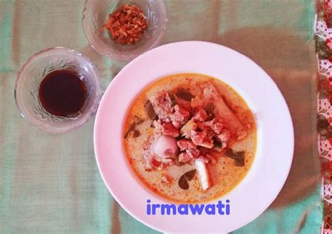 Gule semakin nikmat dengan tambahan cabe rawit utuh. Resep Gule Kambing Kuah Merah oleh Bunda Irmawati - Cookpad