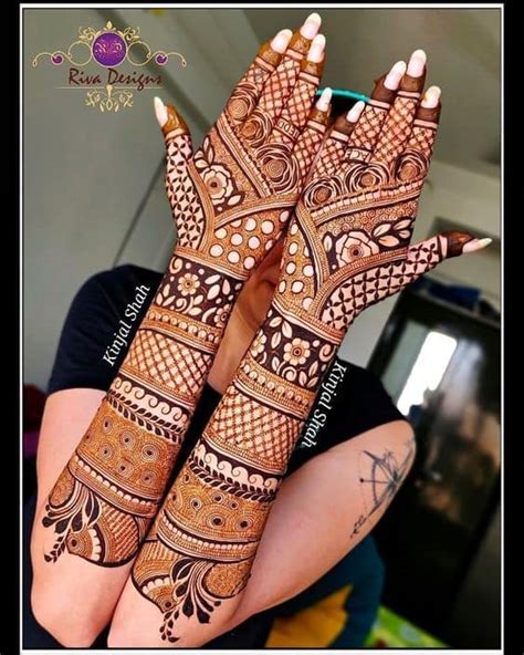 Mehendi designs for left hand. 15 Back Hand Mehndi Designs You Will Fall In Love In 2021