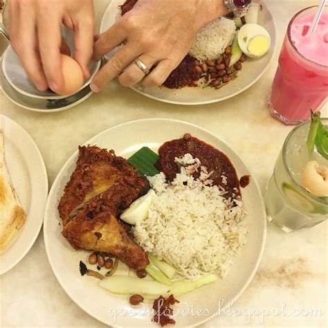 If you choose this dish, ask for more bean sprouts to increase the fibre content and leave the soup behind to reduce your consumption of. GoodyFoodies: Village Park Restaurant - Famous Nasi Lemak ...