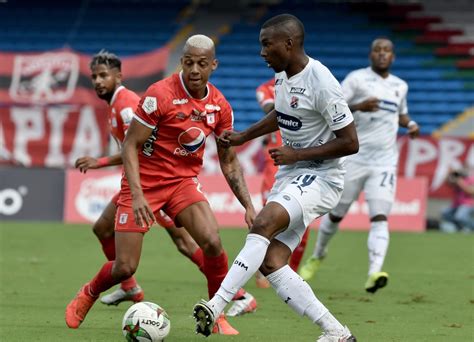 During that time period, américa made a habit of purchasing santa fe's best players for very low prices, and then using them to win championships. América vs Medellín EN VIVO: doblete de Javier Reina para ...