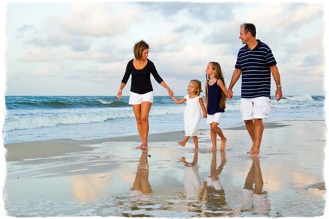 Anything in the blue family also works well when comfortable clothing will lead to better family beach pictures. Navy & white for Beach portraits | What to wear for ...