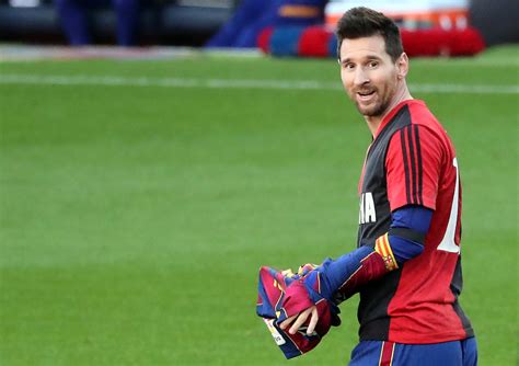 Lionel messi est tombé d'accord avec le psg. Football. Messi au PSG ? « Pas le moment d'en parler ...