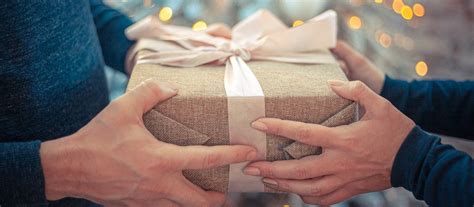 Best quarantine gifts + ideas. Best Gifts During Quarantine - Cards in VR | Unique eCards ...