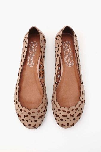 Daisy Mae Flats #gifts #forher #entertainment #booknow ...