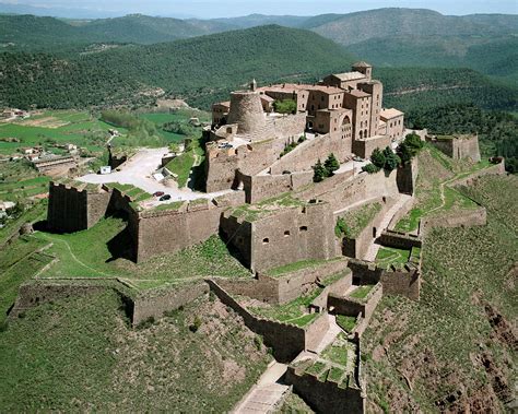 List of municipalities and their codes by provinces as of january 1, 2019. El Castillo Parador de Cardona : deviajeporcatalunya