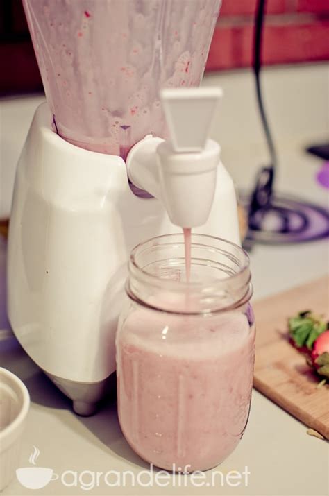 Some manufacturers have made it their goal it's also low in carbohydrates. Strawberry Banana Almond Milk Smoothie - A Grande Life