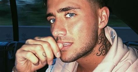 Check out this biography to know about his childhood, family life, career and fun facts about him. Stephen Bear looking to adopt TRIPLETS after 'not meeting the right girl' - Mirror Online