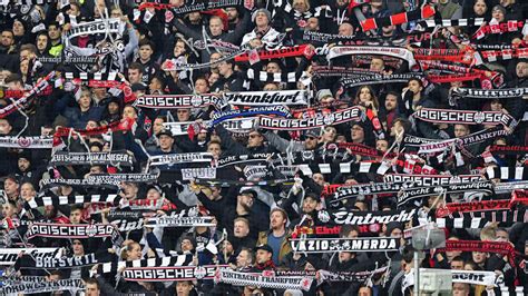 Eintracht frankfurt und verteidigerin laura störzel haben sich einvernehmlich auf eine eintracht frankfurt bildet aus. Eintracht Frankfurt: Fans auf dem Weg nach Mailand | Frankfurt