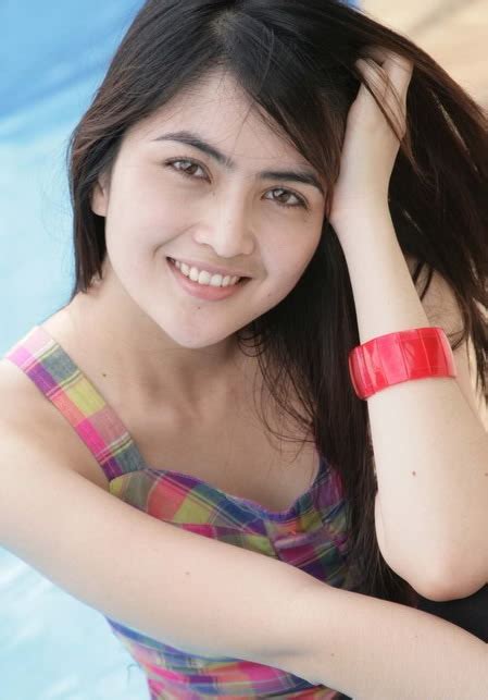 71 koleksi gambar anak sekolah berhijab cantik hd terbaik. Foto artis Cantik ~ Tito Hariyanto