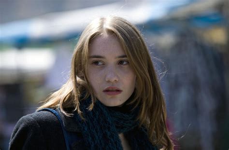 Avrupa sinemasının en yeni örneklerinden biri olup çok satan bir kitapdan filme uyarlanmıştır. Student Services, prostituirsi per la cultura - MYmovies.it