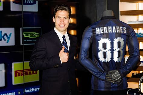 ( ) former inter central midfielder hernanes has shared his belief that his brief spell with the club went well despite initial struggles following his arrival at the club. De terno do Inter e bem articulado em italiano, Hernanes ...