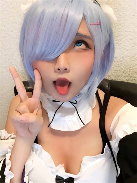 But how much money does she make from tiktok? S-Subaru kun... --- -- - Did this... - Hana Bunny Cosplay ...