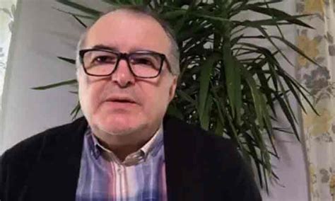 Actorul florin calinescu a renuntat la colaborarea cu pro tv, postul la care a cunoscut celebritatea la inceputurile acestuia, in 1995. Opinia lui Florin Calinescu asupra pandemiei de ...