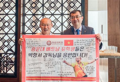 隊選跢國家越南1 베트남 축구 연맹 산하의 베트남 축구 국가대표팀이다. 게시판 광운대, 박항서 감독 명예초빙교수 임명 | 연합뉴스