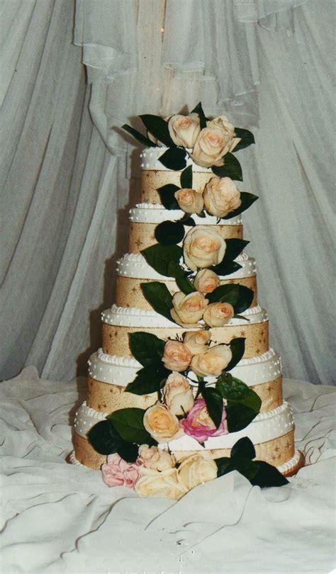 Bring pictures and ideas of wedding cake designs and flavors that you like to the consultation. Tier Wedding Cake Multiple Fillings : Cake Ideas by ...
