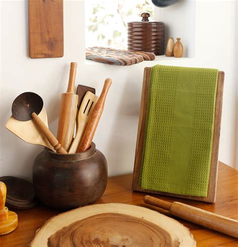 Enjoy using these beautifully practical japanese style towels with the benefit of different textured sides to meet all your needs. Honeycomb Cotton Kitchen Towel Moss Green - Thoppia